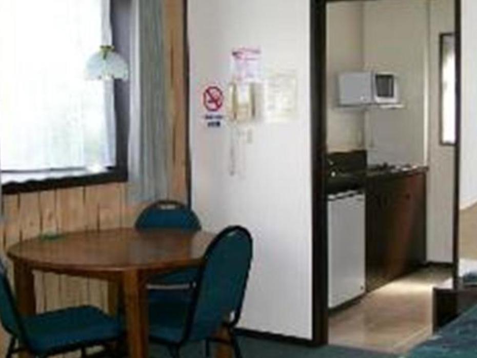 כרייסטצ'רץ' Gothic Heights Motel מראה חיצוני תמונה